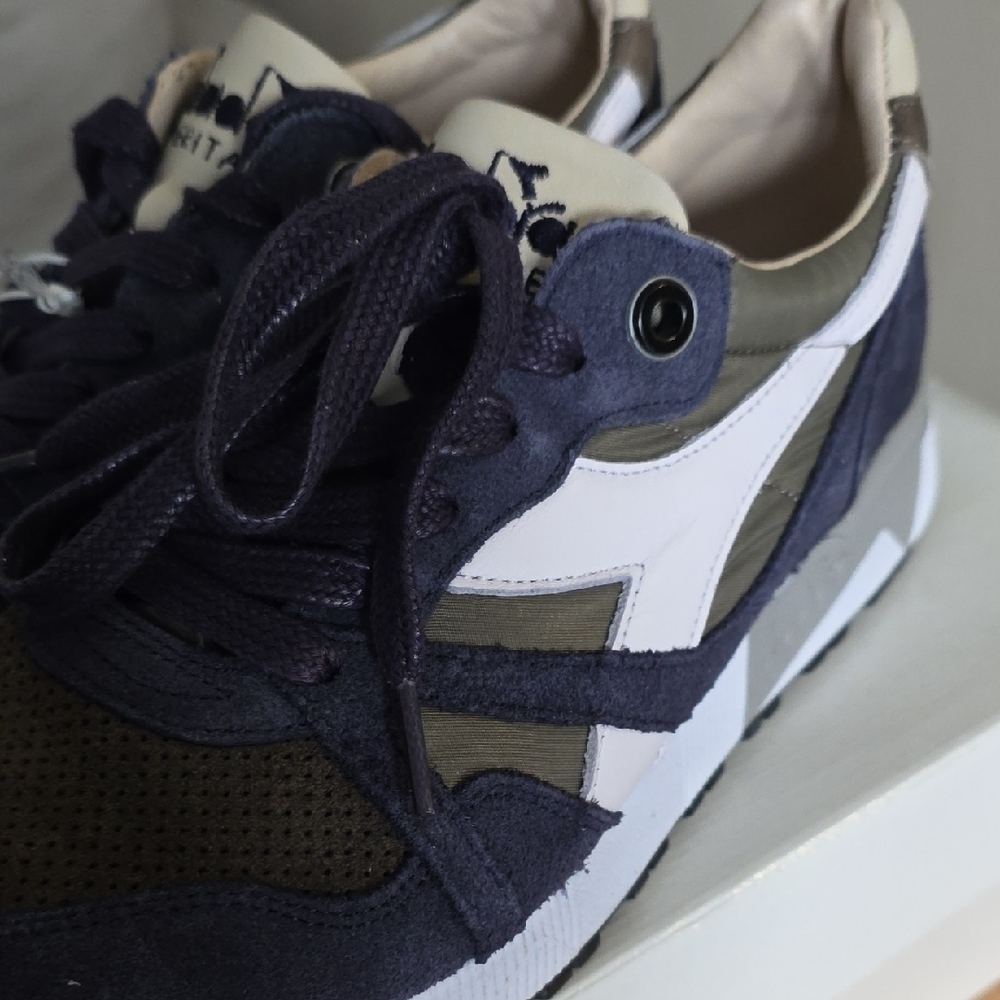 Diadora Dark Blue and White Italian Athletic Shoes - Picture 5 of 8